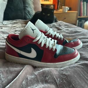 Jordan 1 Low Chicago Flip